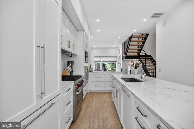 117 N 23RD ST, Philadelphia, PA 19103