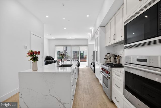117 N 23RD ST, Philadelphia, PA 19103