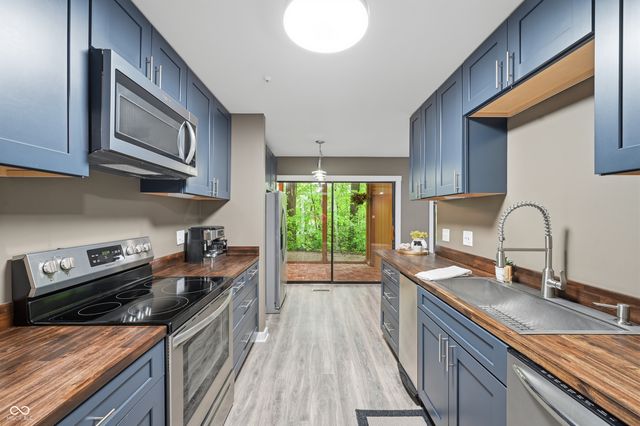 108 Knoll Court A, Noblesville, IN 46062