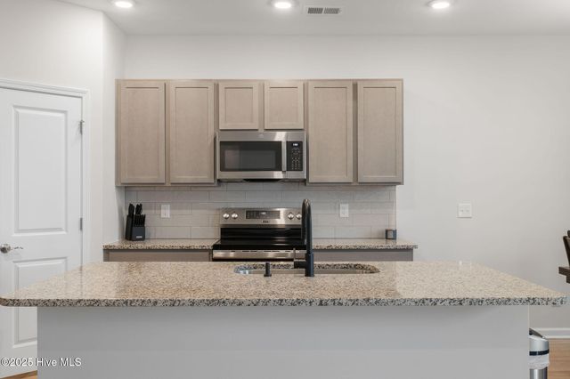 645 Ashvale Lane SE, Bolivia, NC 28422