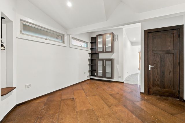 2334 W Medill Avenue, Chicago, IL 60647