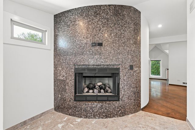 2334 W Medill Avenue, Chicago, IL 60647