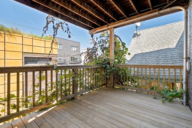 2334 W Medill Avenue, Chicago, IL 60647