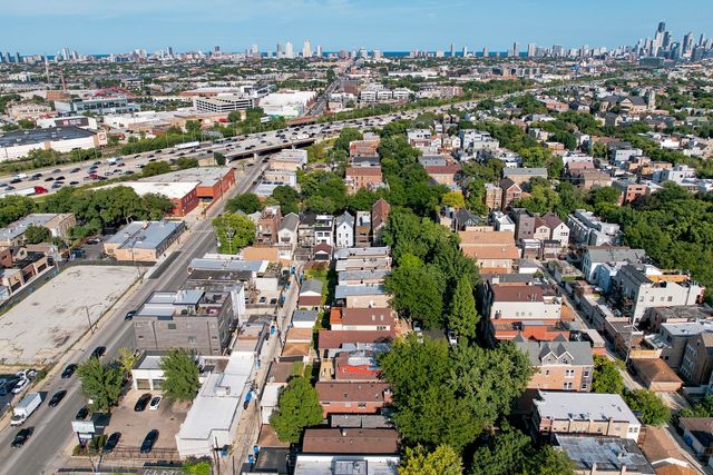 2334 W Medill Avenue, Chicago, IL 60647
