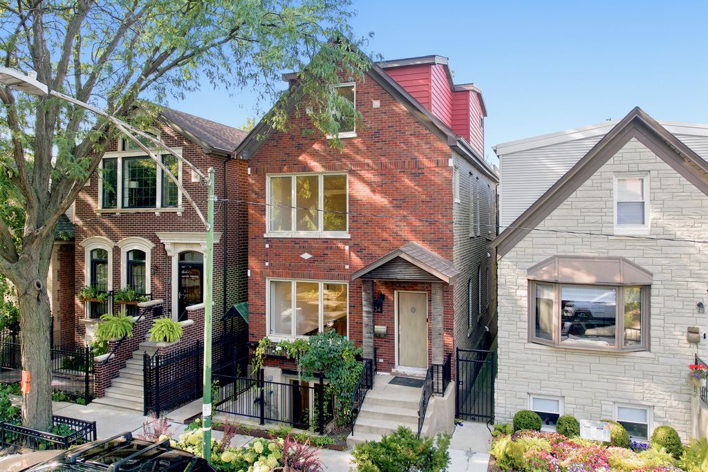 2334 W Medill Avenue, Chicago, IL 60647