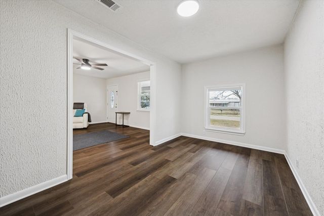 210 Fallwell ST, Liberty Hill, TX 78642