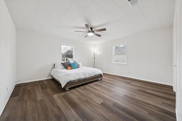 210 Fallwell ST, Liberty Hill, TX 78642