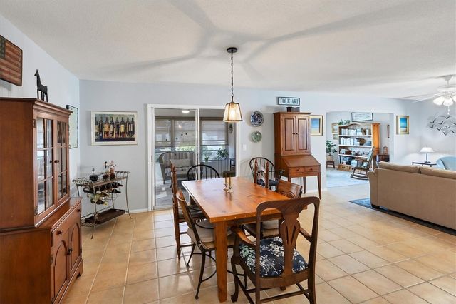 1521 LAKESIDE WAY 149, Sarasota, FL 34232