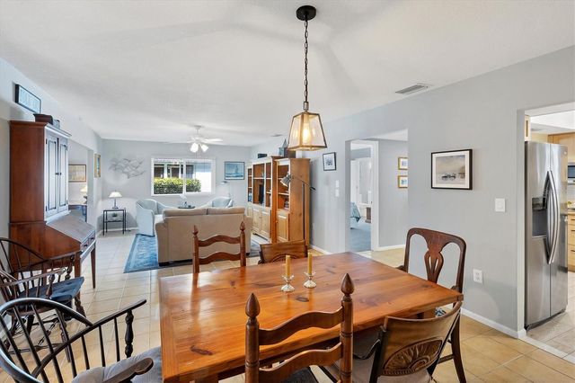 1521 LAKESIDE WAY 149, Sarasota, FL 34232