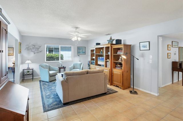 1521 LAKESIDE WAY 149, Sarasota, FL 34232