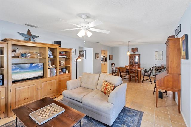 1521 LAKESIDE WAY 149, Sarasota, FL 34232