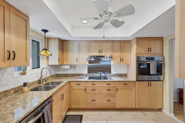 1521 LAKESIDE WAY 149, Sarasota, FL 34232