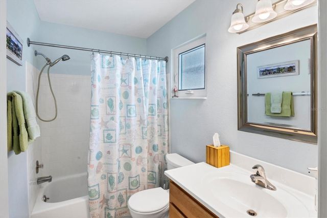 1521 LAKESIDE WAY 149, Sarasota, FL 34232