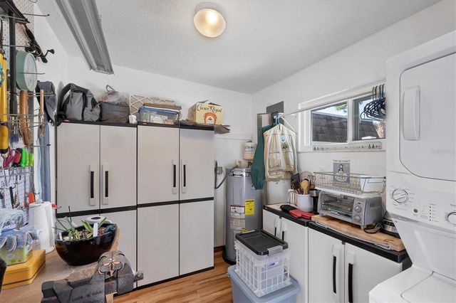 1521 LAKESIDE WAY 149, Sarasota, FL 34232