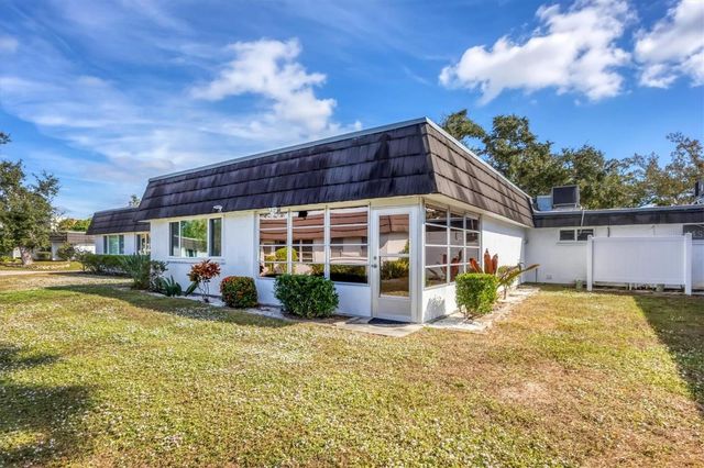 1521 LAKESIDE WAY 149, Sarasota, FL 34232