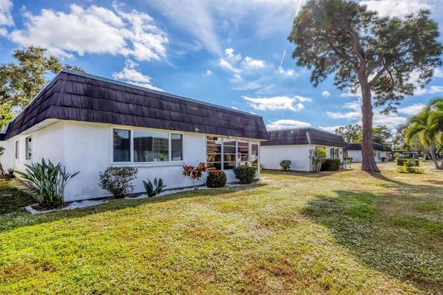 1521 LAKESIDE WAY 149, Sarasota, FL 34232