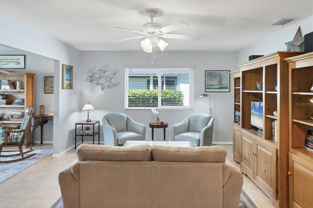 1521 LAKESIDE WAY 149, Sarasota, FL 34232
