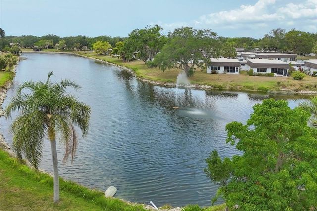 1521 LAKESIDE WAY 149, Sarasota, FL 34232