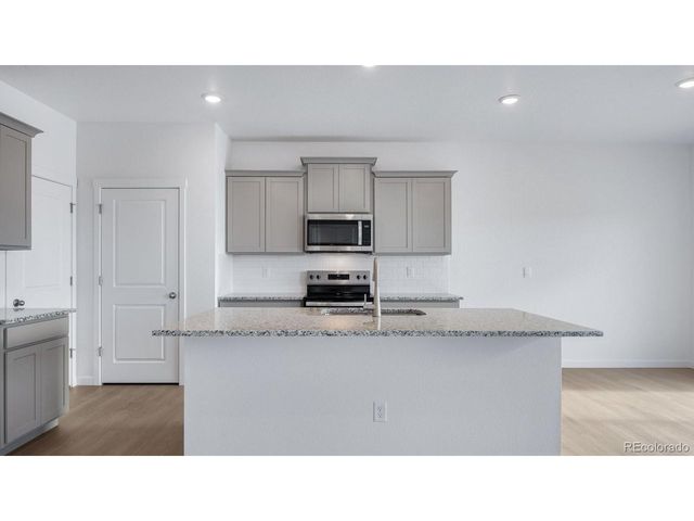 43088 Ganton Club St, Elizabeth, CO 80107