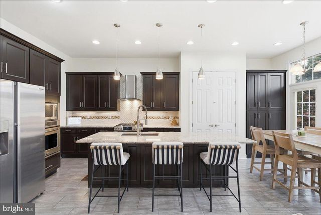 16216 RADBURN ST, Woodbridge, VA 22191