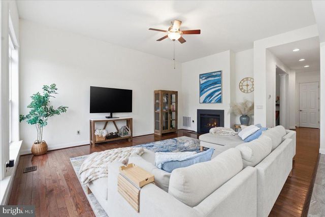16216 RADBURN ST, Woodbridge, VA 22191