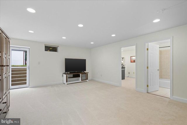 16216 RADBURN ST, Woodbridge, VA 22191