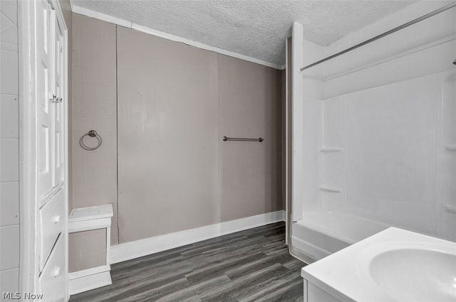 13801 Othello Avenue, Cleveland, OH 44110