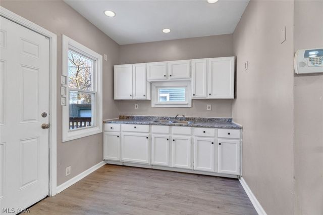 13801 Othello Avenue, Cleveland, OH 44110