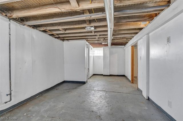 13801 Othello Avenue, Cleveland, OH 44110