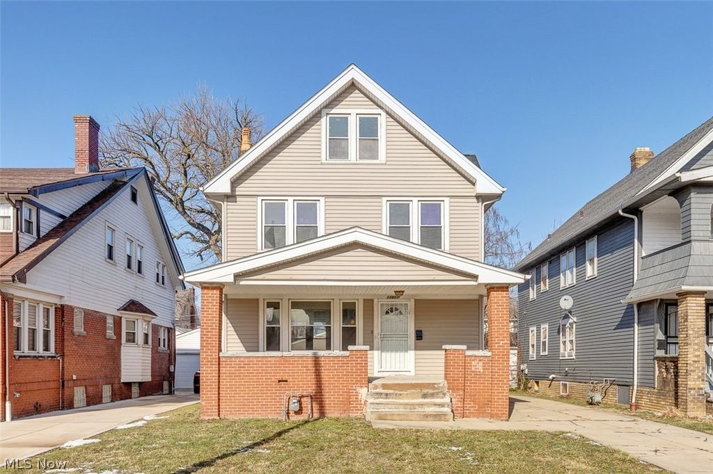 13801 Othello Avenue, Cleveland, OH 44110