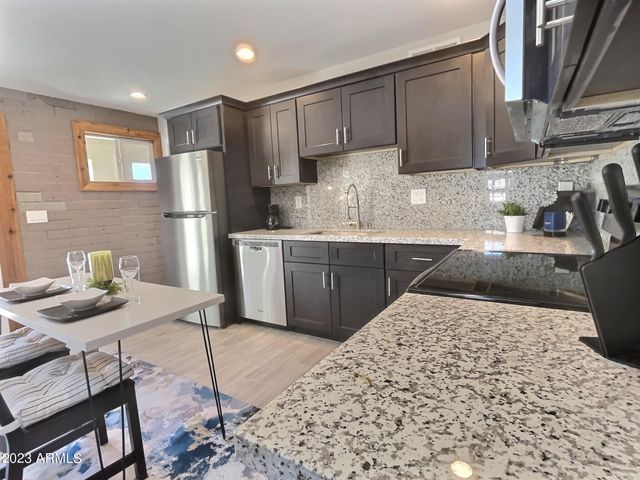 9202 N 6TH Street 5, Phoenix, AZ 85020