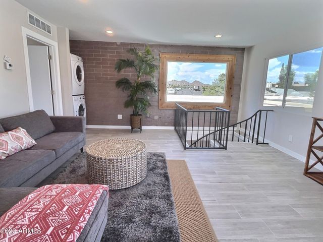 9202 N 6TH Street 5, Phoenix, AZ 85020