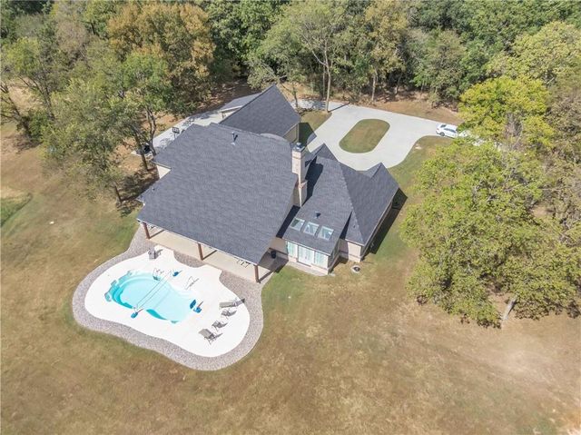 1967 S Pianalto Road, Tontitown, AR 72762
