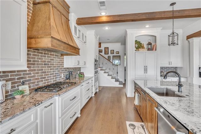 1967 S Pianalto Road, Tontitown, AR 72762