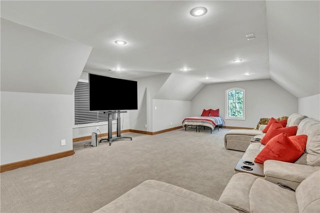 1967 S Pianalto Road, Tontitown, AR 72762