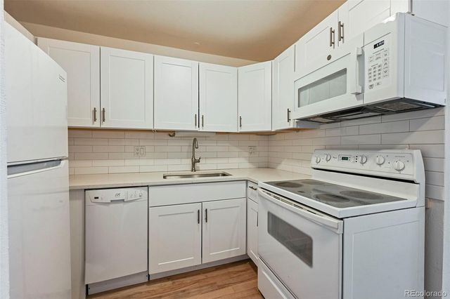 909 S Pearl Street 204, Denver, CO 80209