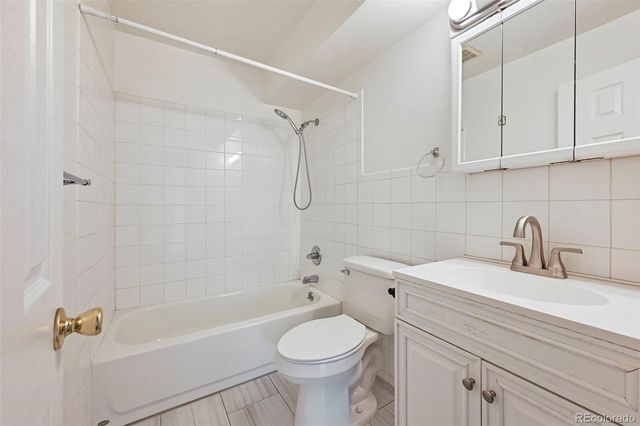 909 S Pearl Street 204, Denver, CO 80209