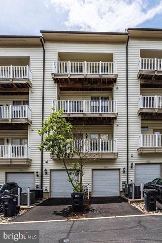 7931 CRESCENT PARK DR, Gainesville, VA 20155