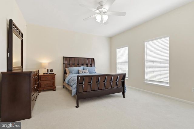 7931 CRESCENT PARK DR, Gainesville, VA 20155