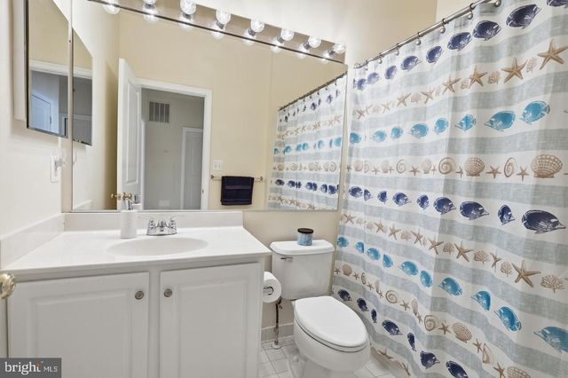 7931 CRESCENT PARK DR, Gainesville, VA 20155