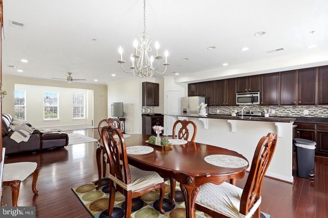 7931 CRESCENT PARK DR, Gainesville, VA 20155