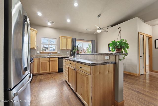 3622 E Galway CIR, Post Falls, ID 83854