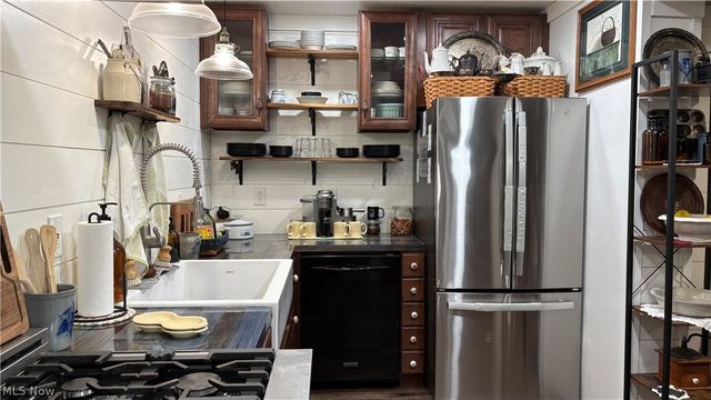 1213 Oakwood Street, East Liverpool, OH 43920