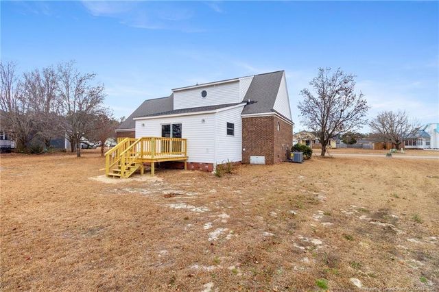 122 Spring Valley Drive, Raeford, NC 28376