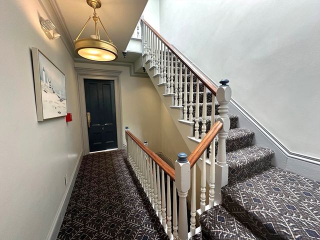 88 Charles 5, Boston, MA 02114