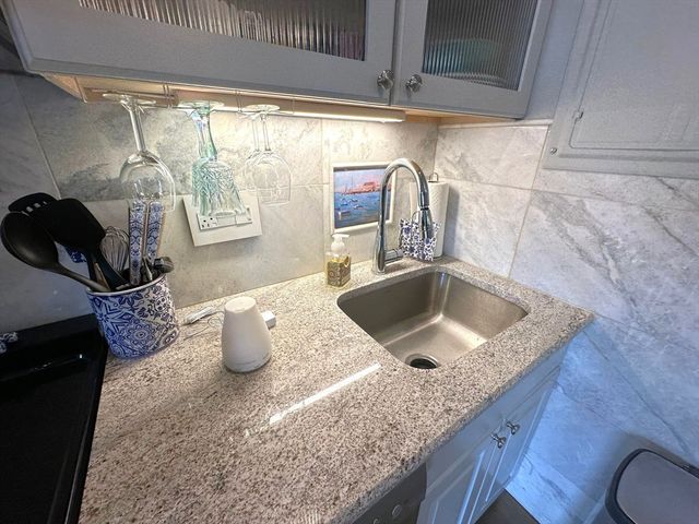 88 Charles 5, Boston, MA 02114