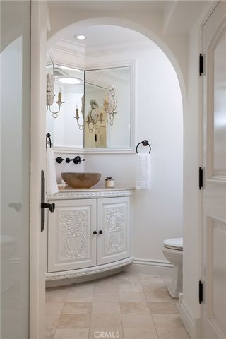 16111 Santa Barbara Lane, Huntington Beach, CA 92649