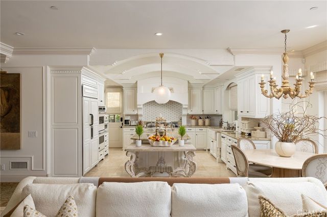 16111 Santa Barbara Lane, Huntington Beach, CA 92649