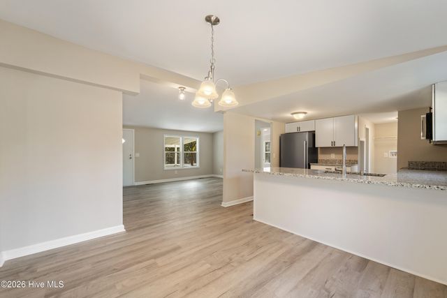 529 Hubert Boulevard, Hubert, NC 28539