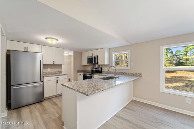 529 Hubert Boulevard, Hubert, NC 28539